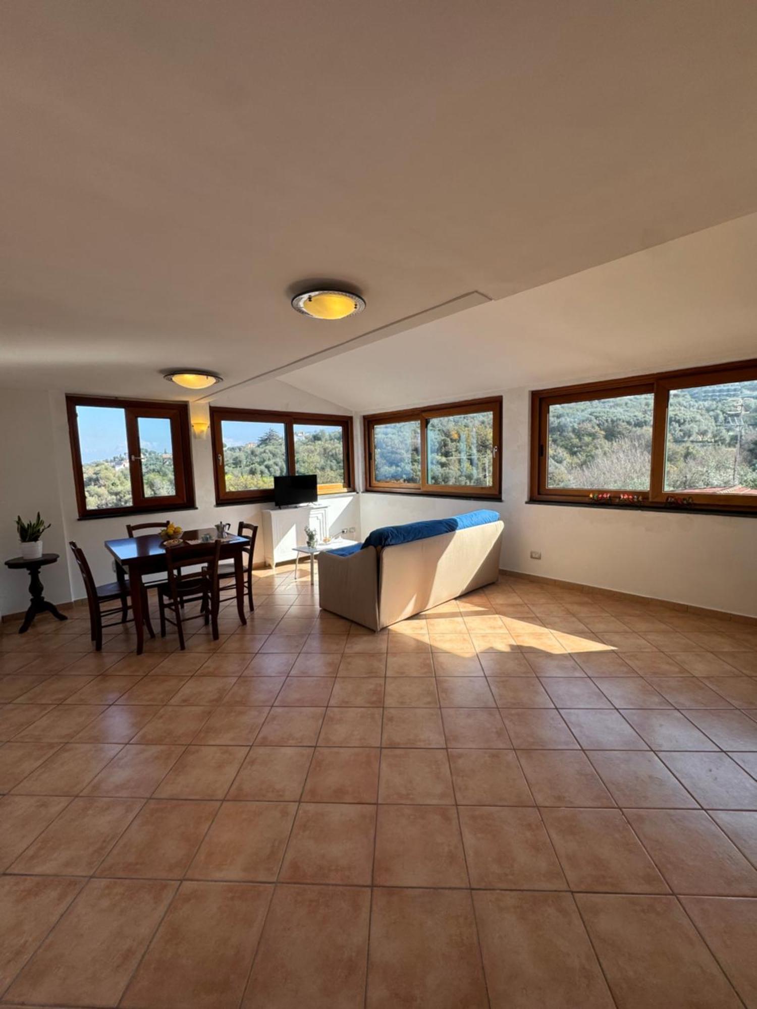 Villa Rosmary ماسّا لوبْرينسِ المظهر الخارجي الصورة